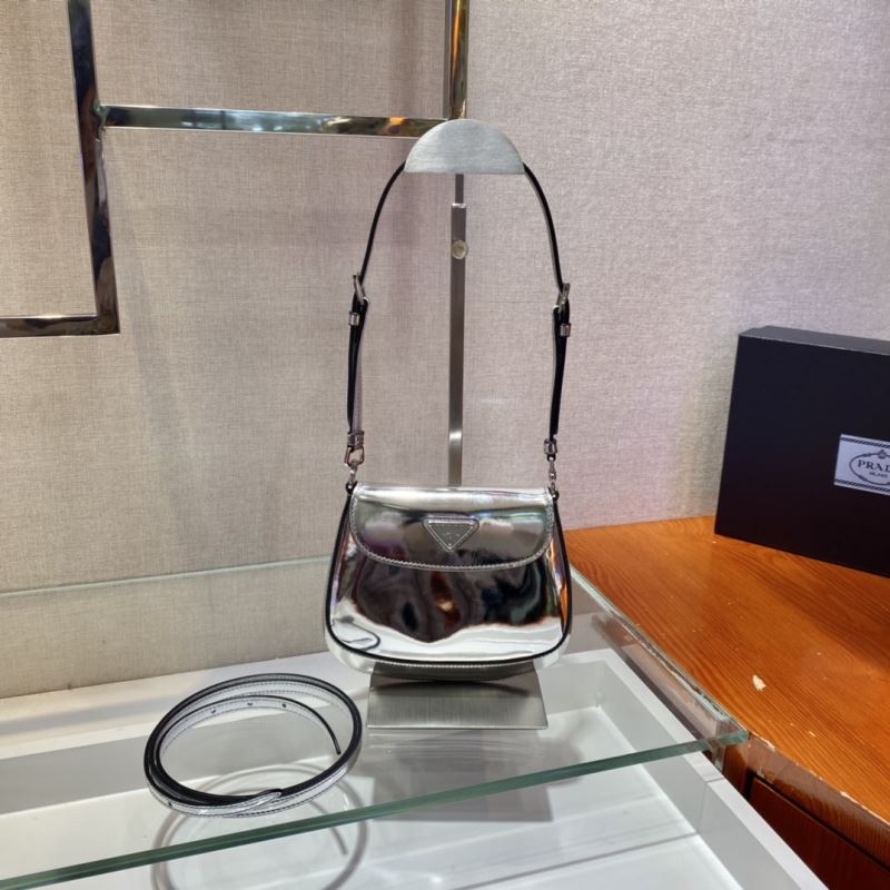 Pra*a cleo bags